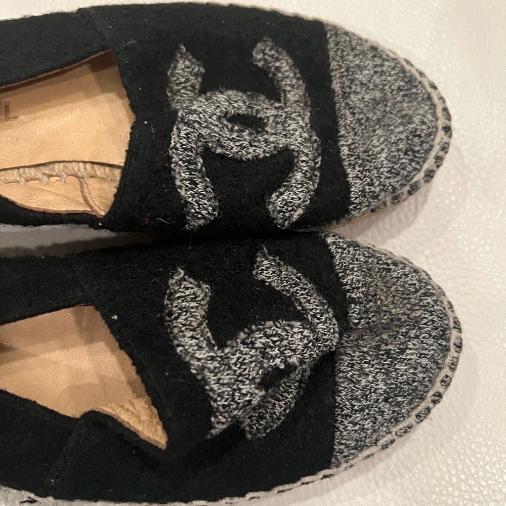 CHANEL Espadrilles Tweed and Velvet Grey/Black size 35 - Picture 2 of 12